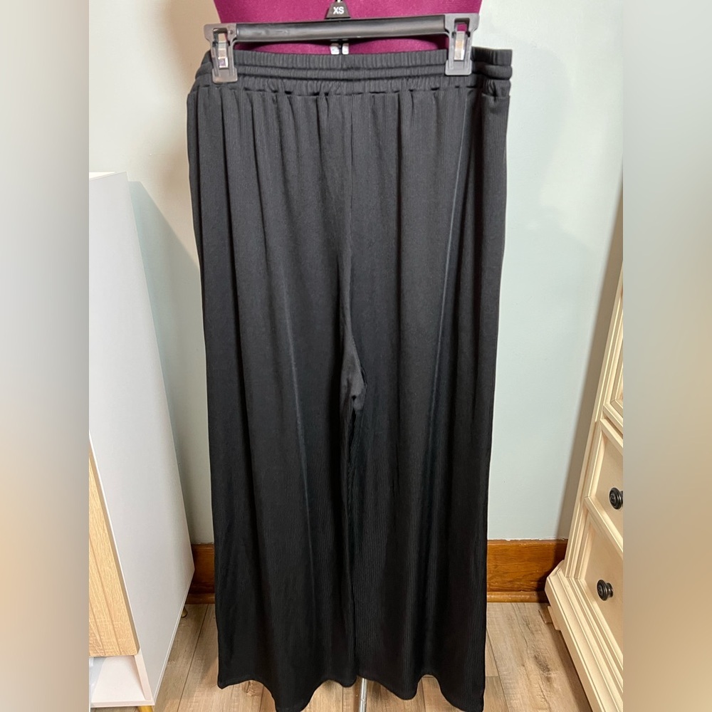 Cider Black Wide-Leg Drawstring Pants - Picture 2 of 5